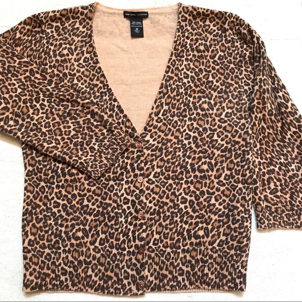 NEW YORK & CO Leopard Print V Neck 3/4 Sleeve Cardigan Sz M